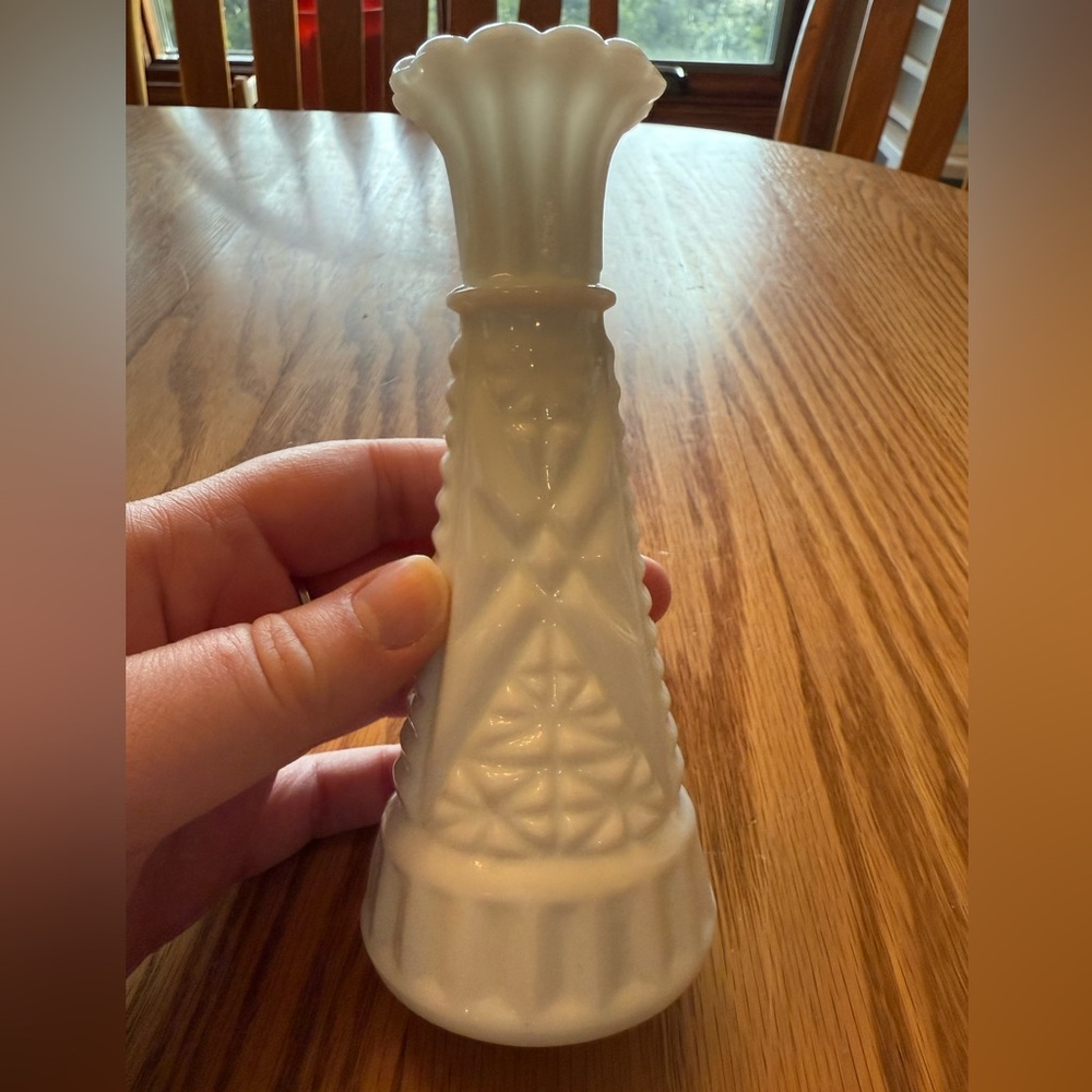 Vintage 1970s Anchor Hocking Milk Glass Flower Bud Vase